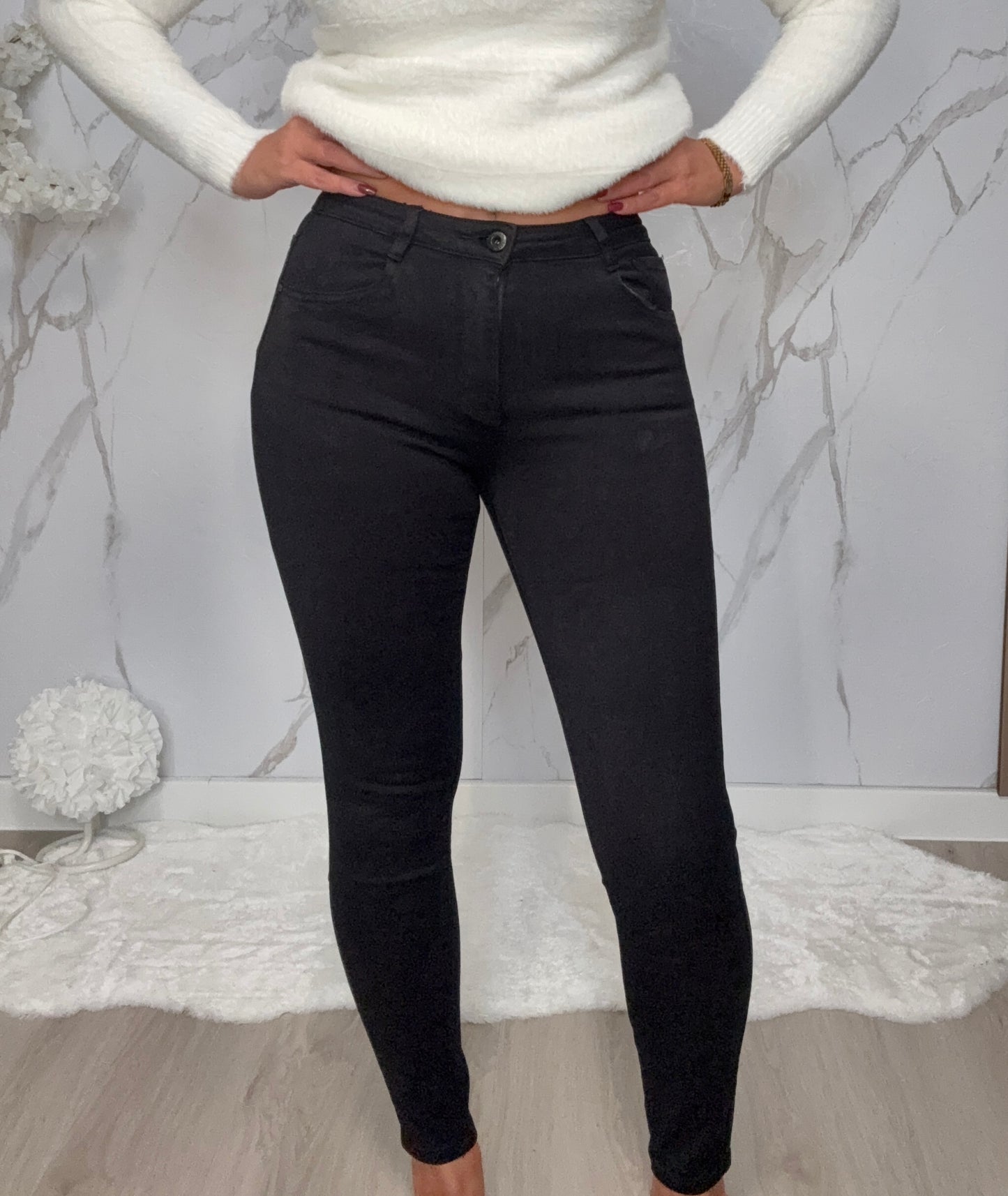 Röhrenjeans Lauri Schwarz