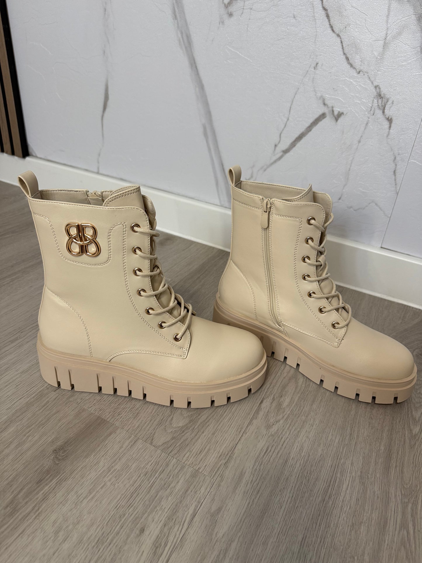 Boots Goldy